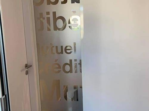 fl-adhesiveur-poseur-visseiche-credit-mutuel